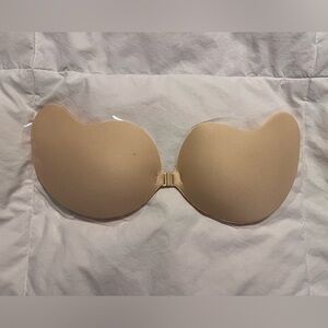 Strapless Adhesive Bra in Nude